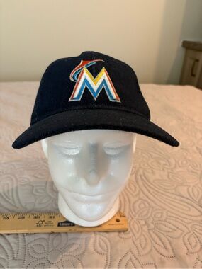 Levis New Era 9Twenty MLB Miami Marlins One Size Denim Hat Cap NWOT
